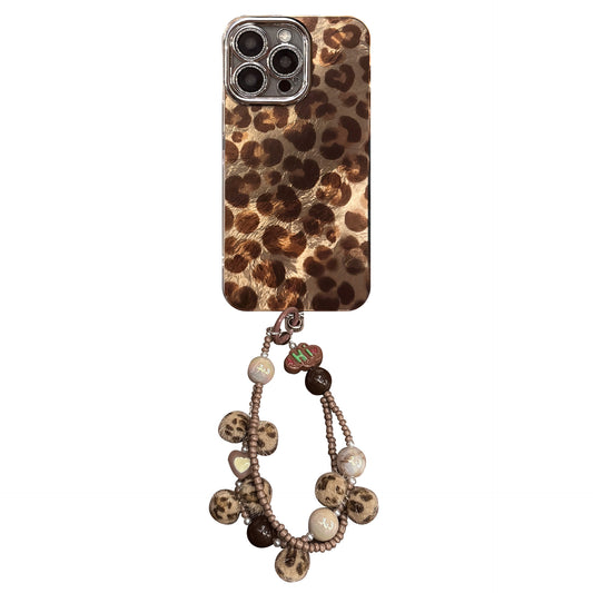 Retro Hot Girl Leopard Bracelet iPhone 16 Phone Case